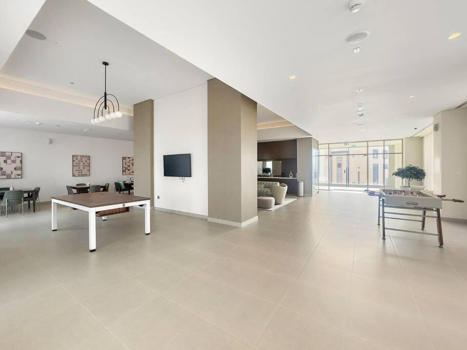 Apartment First Class 3br Fountain & Burj Views Bliss Dubai
