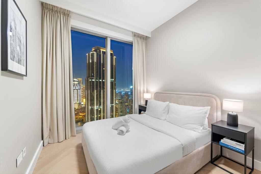 First Class 3br Fountain & Burj Views Bliss Apartment Dubai