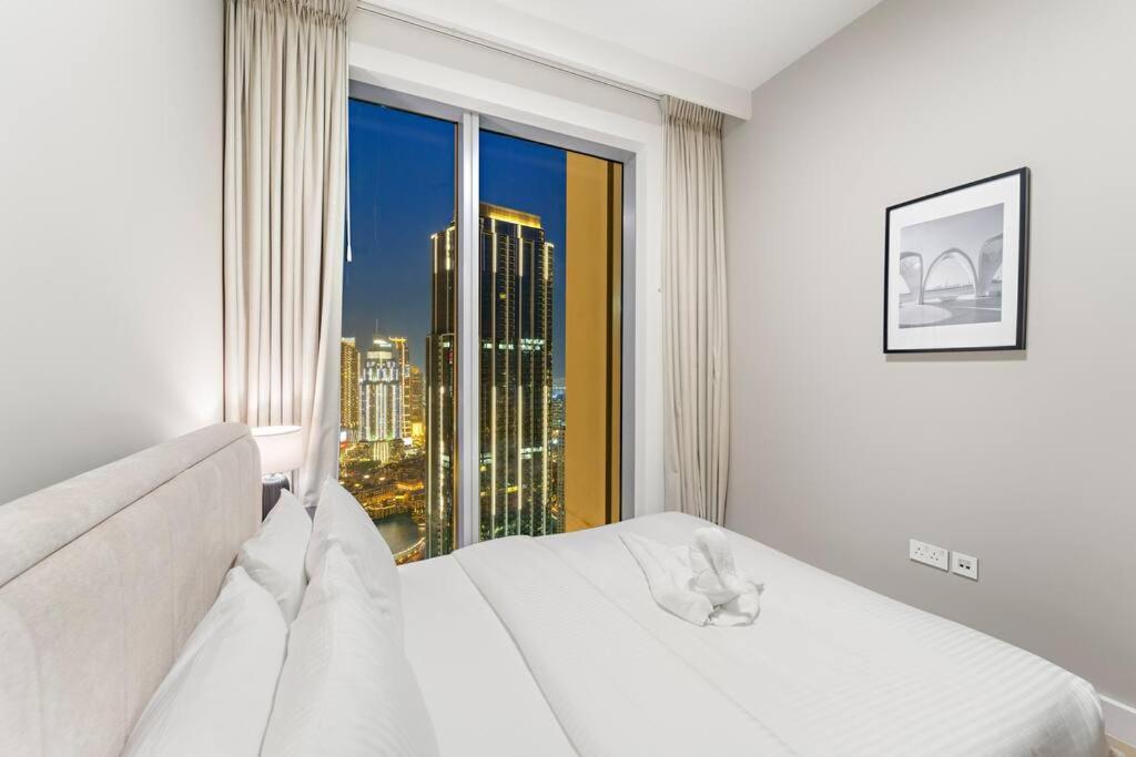 First Class 3br Fountain & Burj Views Bliss Apartment Dubai